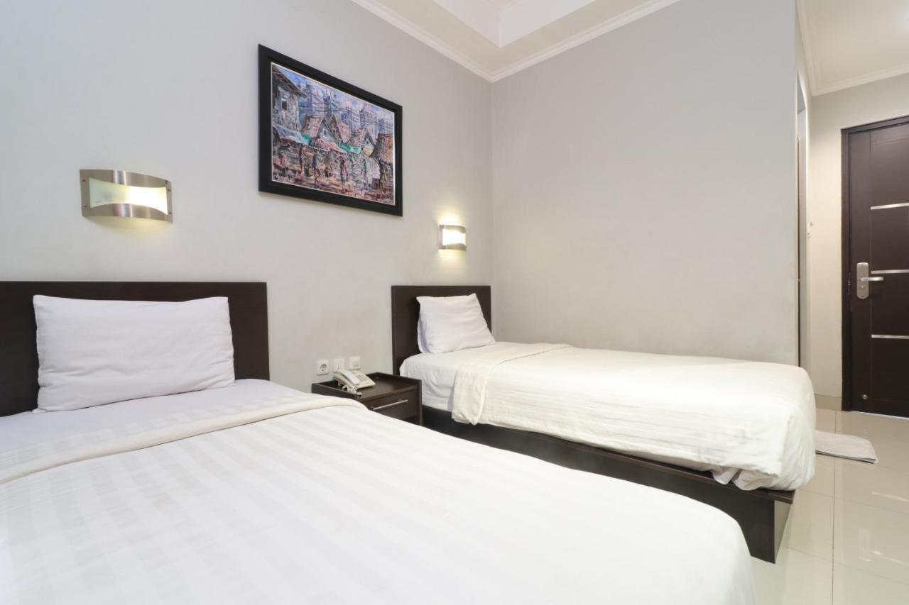 Urbanview Hotel Grand Malabar Bandung Exterior photo
