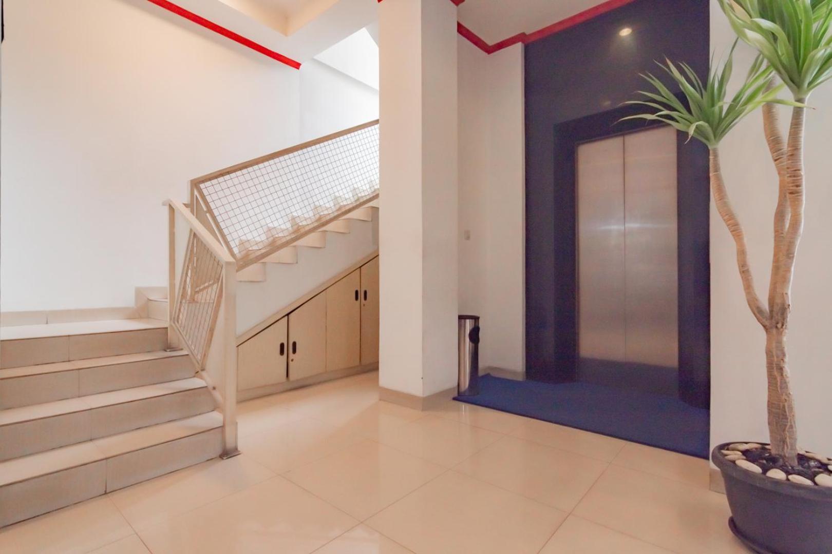 Urbanview Hotel Grand Malabar Bandung Exterior photo