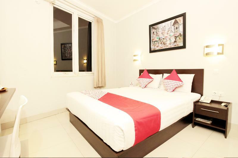 Urbanview Hotel Grand Malabar Bandung Exterior photo
